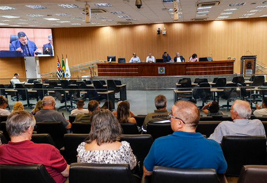 Audiência na Câmara Municipal debate projeto da LOA 2026 com previsão de R$ 11,725 bilhões 